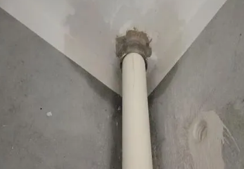 察哈尔右翼后卫生间测漏水之渗水防护